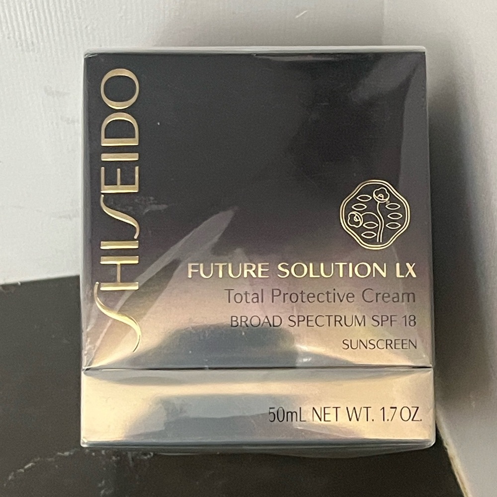 Shiseido Future Solution LX Total Protective Cream SPF 18 NEW SEALED BOX 50mL